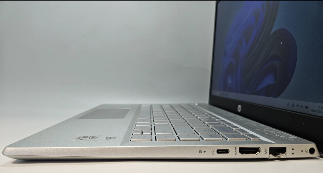 QUALITY PRE-OWNED LAPTOPS FROM THE UK — NOW IN ZAMBIA! 🇿🇲